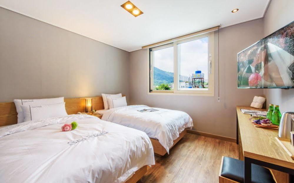 Sea Star Hostel Yeosu Extérieur photo